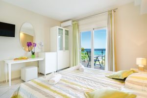 Room-204-3